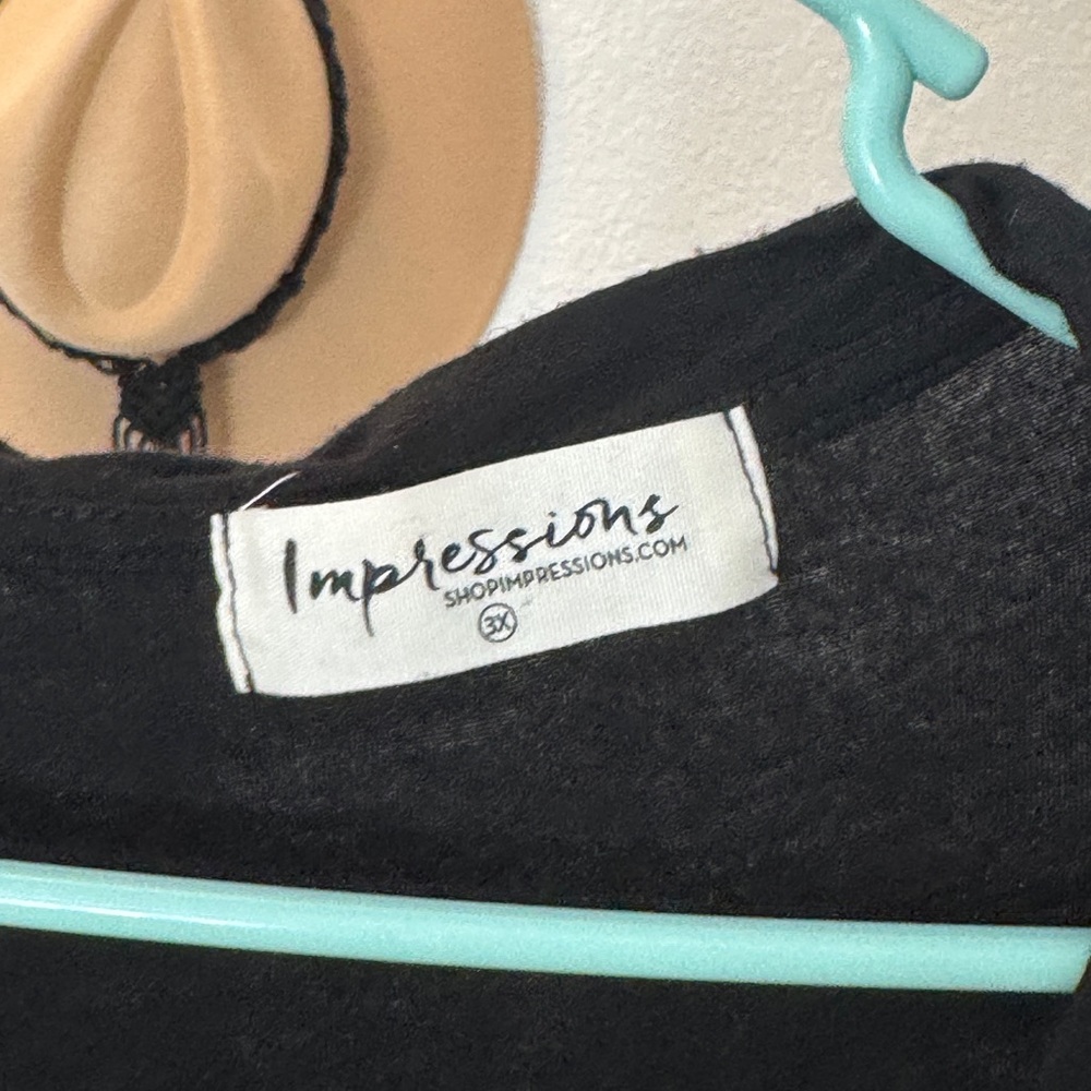 Impressions online boutique Black V Neck size 3x soft - Picture 3 of 5